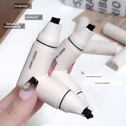 Waterproof Double-Wing Integrated Eyeliner Stamp - Sweat Proof & Long Lasting Easy to Use for Beginners Lazy Makeup Stencil