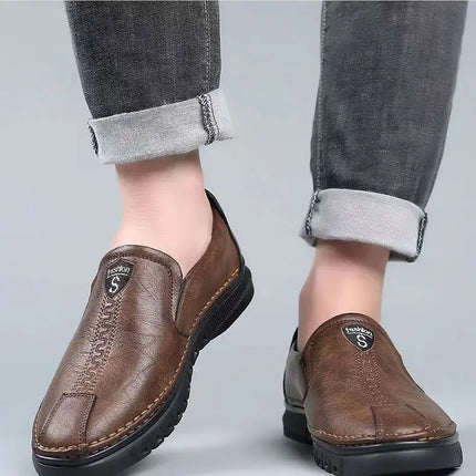 2026 PU Leather Men's Loafers Luxury Men Casual Shoes New Fashion Driving Shoes Breathable Slip on Men Moccasins Plus Size 39~44