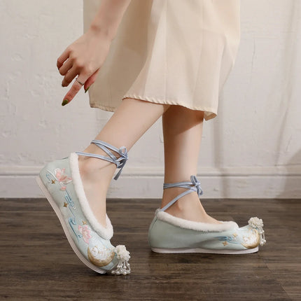 Chasing Moon Hot Sale Of The Season New Style Ming Dynasty Hanfu Shoes National Style Upturned Head Cotton Shoes Ancient Wedding