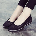 Black / 39