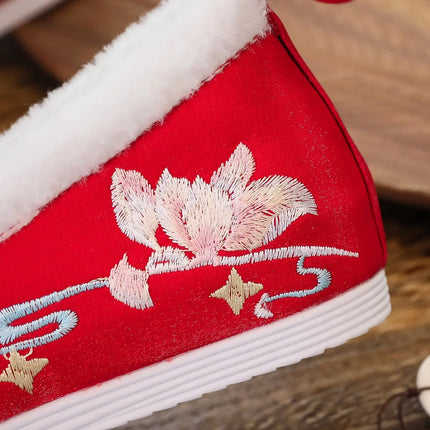 Chasing Moon Hot Sale Of The Season New Style Ming Dynasty Hanfu Shoes National Style Upturned Head Cotton Shoes Ancient Wedding