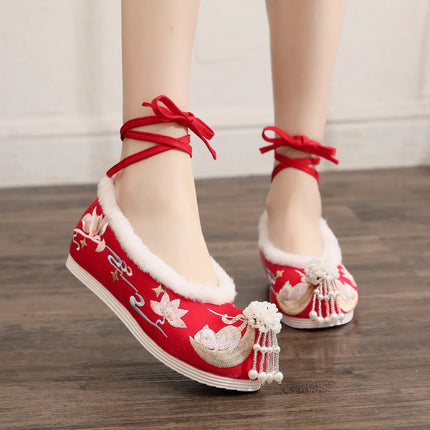 Chasing Moon Hot Sale Of The Season New Style Ming Dynasty Hanfu Shoes National Style Upturned Head Cotton Shoes Ancient Wedding