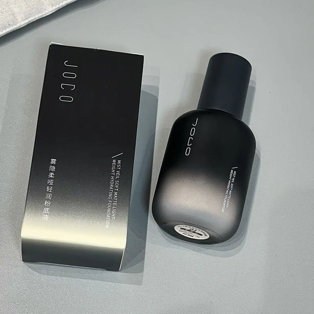 Misty Soft Matte Liquid Foundation Has a Creamy Texture That Is Light and Breathable. It Is Long-Lasting, Waterproof, Oil-Controlling, and Does Not Remove Makeup. Beginners Can Apply Makeup Easily