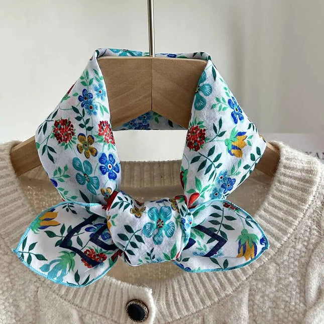 Spring and Summer New Women's Small Silk Scarf, Skin-Friendly and Comfortable Bohemian Small Square Scarf, European and American Versatile Flower Print Scarf, Scarf and Headband