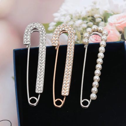 Cute Rhinestone Pins for Pants Waist Adjustment Women Cardigan Scarf Shawl Safety Brooches Korean Luxury Jewelry Scarf Buckle