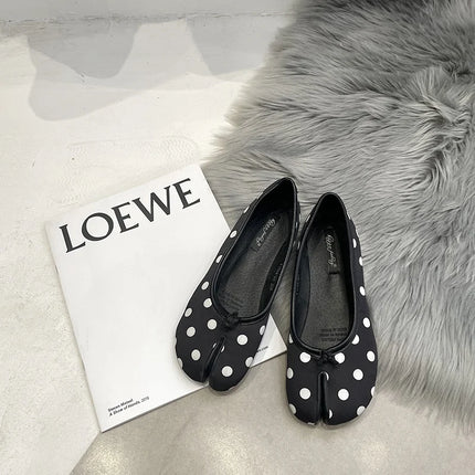 2025 Polka Dot Women Retro Flats Loafers Ballerina Shoe Japanese Style Tabi Ninja Shoes Split Hoof Toe Boat Shoes Female shoes