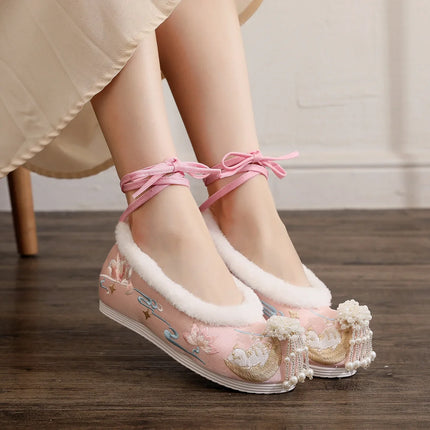 Chasing Moon Hot Sale Of The Season New Style Ming Dynasty Hanfu Shoes National Style Upturned Head Cotton Shoes Ancient Wedding