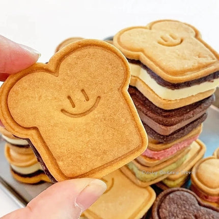 Cartoon Smiling Face Toast Biscuit Mould Bear Cat Fish Cookie Cutting Mold Fondant Cake Stamp Cookie Cutter Pastry Baking Tool