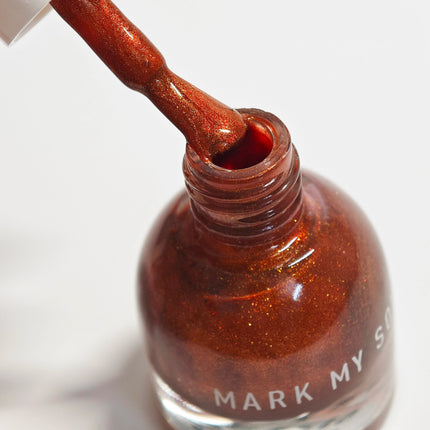 S165 CChestnut 10ml No-Bake Cat Eye Nail Polish. Crystal Berry color series base with berry red fragments. Quick-drying