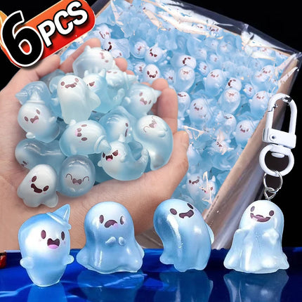 Ghost Keychain Luminous Keyring Halloween Key Holder Glow in The Dark Pendant Cartoon Resin Charm for Backpack Earphone Car Keys