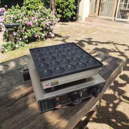 110V 220V Muffin Pancake Baker, 900W Commercial Electric Nonstick Waffle Maker Machine