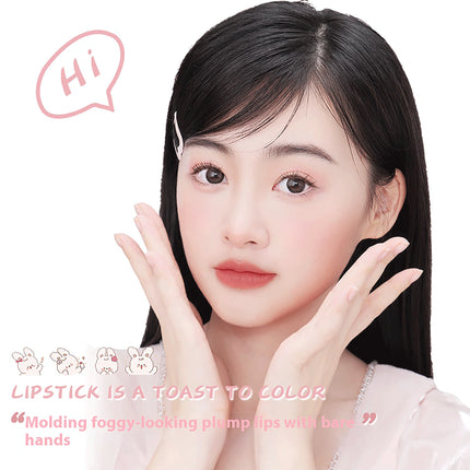 NOVO Waterproof lip liner with a matte finish Easy to apply, long-lasting and smudge-proof Defines full lips