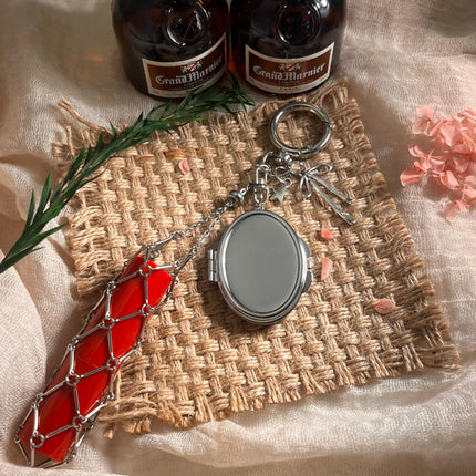 Hot Sale Original Design Bag Pendant Ins Popular Silver Love Mirror Metal Mesh Lipstick Storage Keychain Ring Cross Border