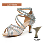 7.5cm heel / 42 (10.2in) / Mainland China