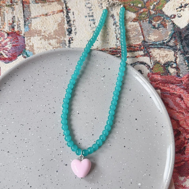 Candy Color Heart Pendant Blue Green Glass Beaded Contrast Design Necklace Girl 2026 Summer Fashion Female Jewelry Accessories