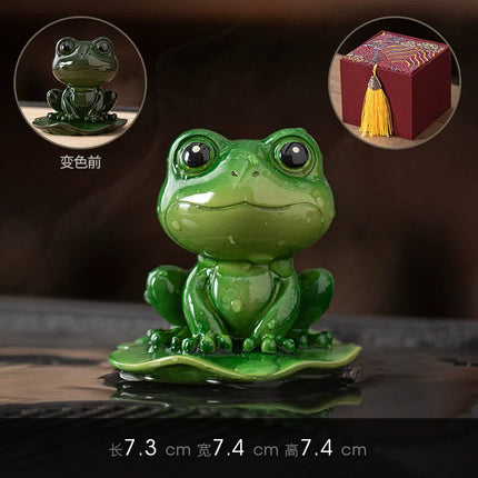 Color Changing Cute Little Frog Tea Pet Figurine, Funny Thermo Chromatic Resin Craft for Tea Ceremony