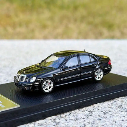 King Model 1:64 E63 W211 Alloy Car Diecasts & Toy Vehicles Car Model Miniature Scale Model Car Toys For Children