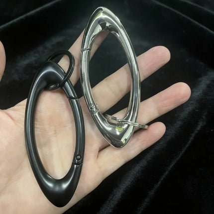 Y2K Punk Star Oval Essential Icon Carabiner Keychain Axe Shaped Mountaineering Car Key Ring Gothic Backpack Decor Korean Fashion