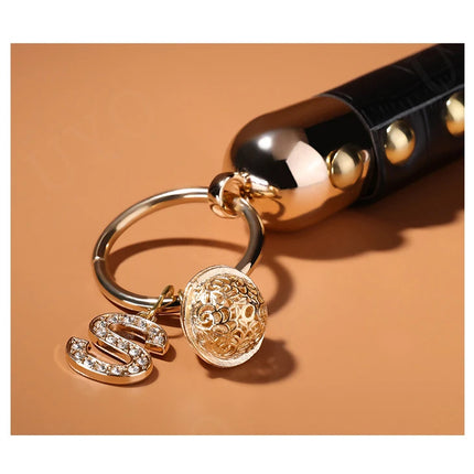 BDSM vintage leather loose whip metal rivet vintage openwork clock S exclusive nameplate slave game leather whip couple SP whip