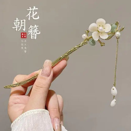 Chinese Style Hair Stick Glowing Lotus Lantern Hairpin Women Ancient Style Palace Lantern Hair Stick Flower Tassel Hair Insert