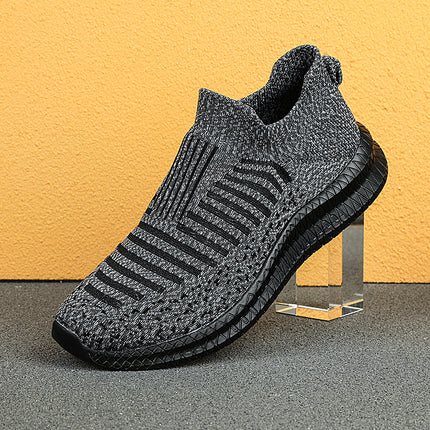 Breathable Men's Casual Shoes Lightweight Outdoor Male Walking Shoes Anti-slip Men's Sneakers Slip-on Flats Vulcanized Shoes 2023