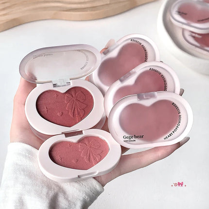 Gege bear, powder blusher is naturally attractive, and does not block. powder blusher, lasting makeup, prom party