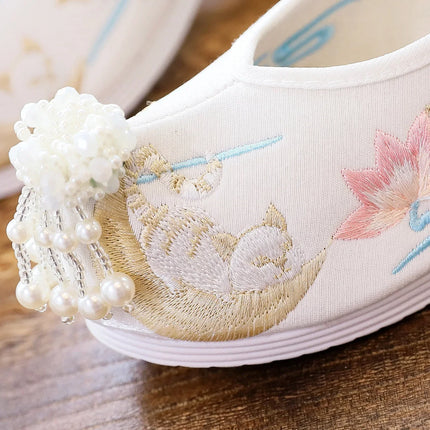 Chasing Moon Hot Sale Of The Season New Style Ming Dynasty Hanfu Shoes National Style Upturned Head Cotton Shoes Ancient Wedding
