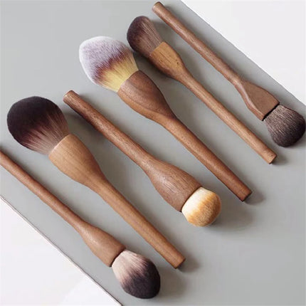 1Pcs European Vintage Wood Handle Makeup Brush High Quality Walnut Loose Powder Blush Foundation Contour Brush Super Soft