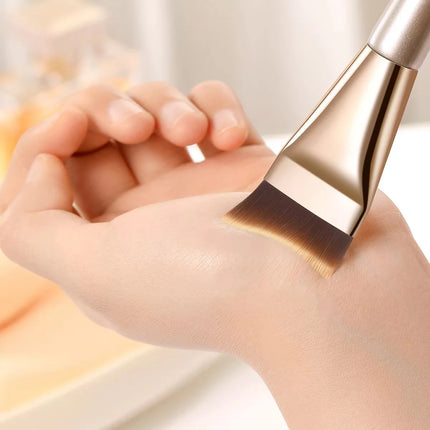 Arc-shaped Flat-head Ultra-thin Foundation Brush, Paint-free And Traceless Foundation Liquid Brush, Professional