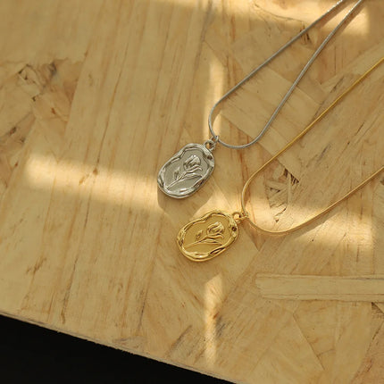 Stainless Steel Fashion Metal Tulip Rose Pendant Necklace Exquisite Charm Collar Necklace Waterproof Jewelry Women's Jewelr