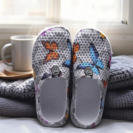 Step into a pastoral dream and bloom with sweet charm! Women's butterfly-printed clogs, with lightweight design and dreamy print