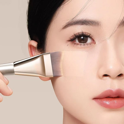 Arc-shaped Flat-head Ultra-thin Foundation Brush, Paint-free And Traceless Foundation Liquid Brush, Professional