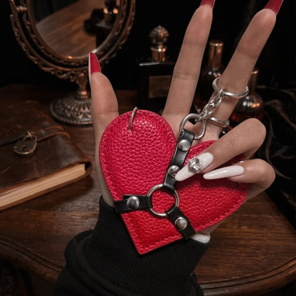 Fashion Y2K Rivet Heart Bag Charm Punk Gothic Leather Heart Keychain Black Red Bag Pendant Bag Hanging