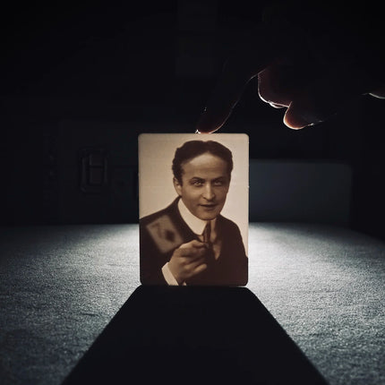 Houdini's Gift by John Cheung 3D Craftsmanship with A Classic Playing Card Visual Card Magic Tricks Props Light and Shadow