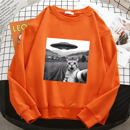 2026 Retro UFO and Cat Pattern Print Hoodies Streetwear Fleece Sweatshirt Soft O-Neck Pullover Casual Female Clothes