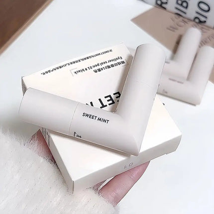 Waterproof Double-Wing Integrated Eyeliner Stamp - Sweat Proof & Long Lasting Easy to Use for Beginners Lazy Makeup Stencil
