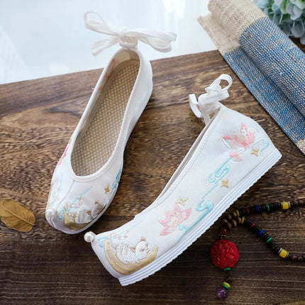 Chasing Moon Hot Sale Of The Season New Style Ming Dynasty Hanfu Shoes National Style Upturned Head Cotton Shoes Ancient Wedding