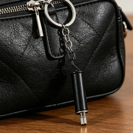 Alloy Keychain Car Exhaust Pipe Keychain Unique Pendant Keychains for Car Backpack Accessories Gifts for Men Car Enthusiasts