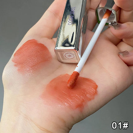 1Pc Moisturizing Color Displaying Watery Shine For Floral Center Mirror Lip Gloss - Bright Non Oily Beautiful Hydrated Lips
