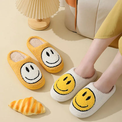 Cute Smiles Women's Fluffy Slippers Winter Indoor Closed Toe Warm Couple Slippers Woman Non-slip Flat Heel Fur Home Slides Shoes