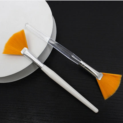 3pcs Practical Facial Brushes Fan Makeup Brushes Soft Portable Mask Brushes Cosmetic Tools for Women Ladies Girls
