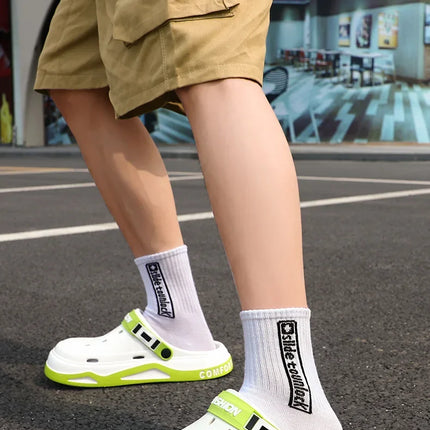 New fashion sandals Men's EVA casual comfortable hole garden shoes outdoor men's beach sandals indoor home unisex slippers