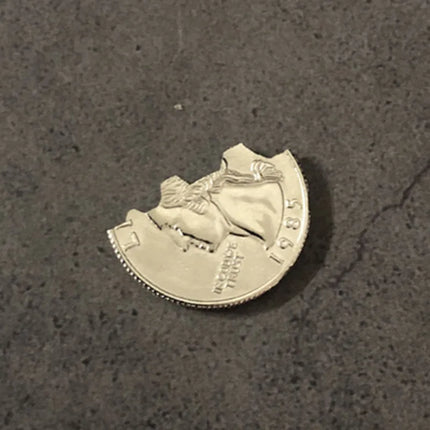 Bite Coin - US Quarter Dollar Magic Tricks Folding Bite Out Restore Coin Magia Close Up Street Illusions Gimmicks Mentalism Prop