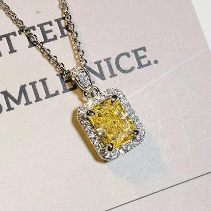 Huitan Luxury Yellow Cubic Zirconia Pendant Necklace for Women Noble Wedding Anniversary Gift Temperament Elegant Lady Jewelry