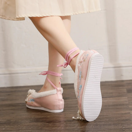 Chasing Moon Hot Sale Of The Season New Style Ming Dynasty Hanfu Shoes National Style Upturned Head Cotton Shoes Ancient Wedding