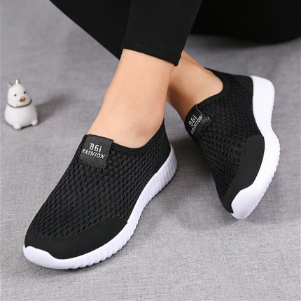 Lightweight Women Slip-On Mesh Shoes Quick-Drying Breathable Shoes 2026 Fashion Comfortable Walking Athletic Sneakers for Women