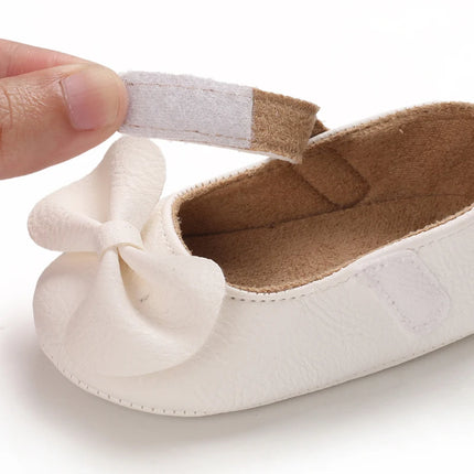 Baby Girl Casual and Comfortable Solid Color Mary Jane Shoes Lightweight and Non Slip Spring and Autumn Walking Shoes