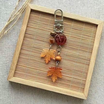 Chinese Style Autumn Maple Leaf Mobile Pendant Bag Camera Keychain Versatile Simple Resin Personalized Gift for Friends Jewelry