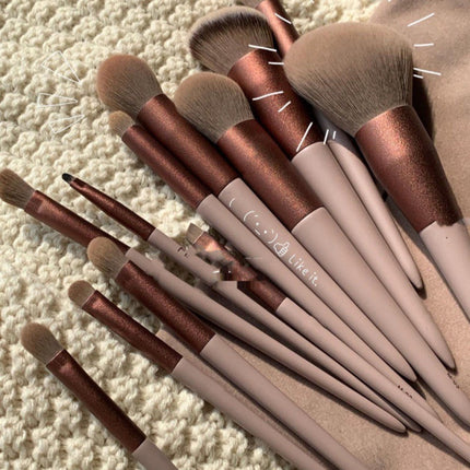 Soft Fluffy Makeup Brushes Set for Cosmetics Foundation Blush Powder Eyeshadow Kabuki Blending Makeup Brush Beauty Tool