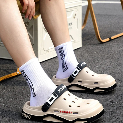 New fashion sandals Men's EVA casual comfortable hole garden shoes outdoor men's beach sandals indoor home unisex slippers
